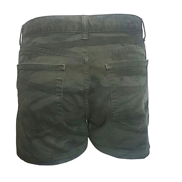 GAP MODERN BOOT CUT SHORTS Size 6 - Picture 2 of 6